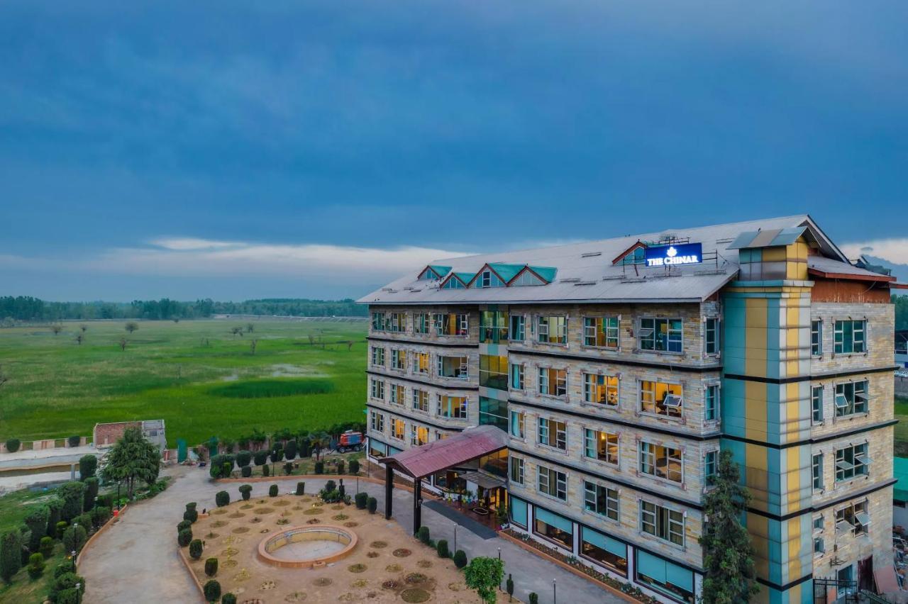 Hotel The Chinar Srinagar Exterior foto