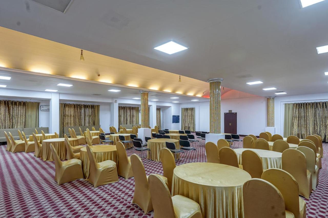 Hotel The Chinar Srinagar Exterior foto