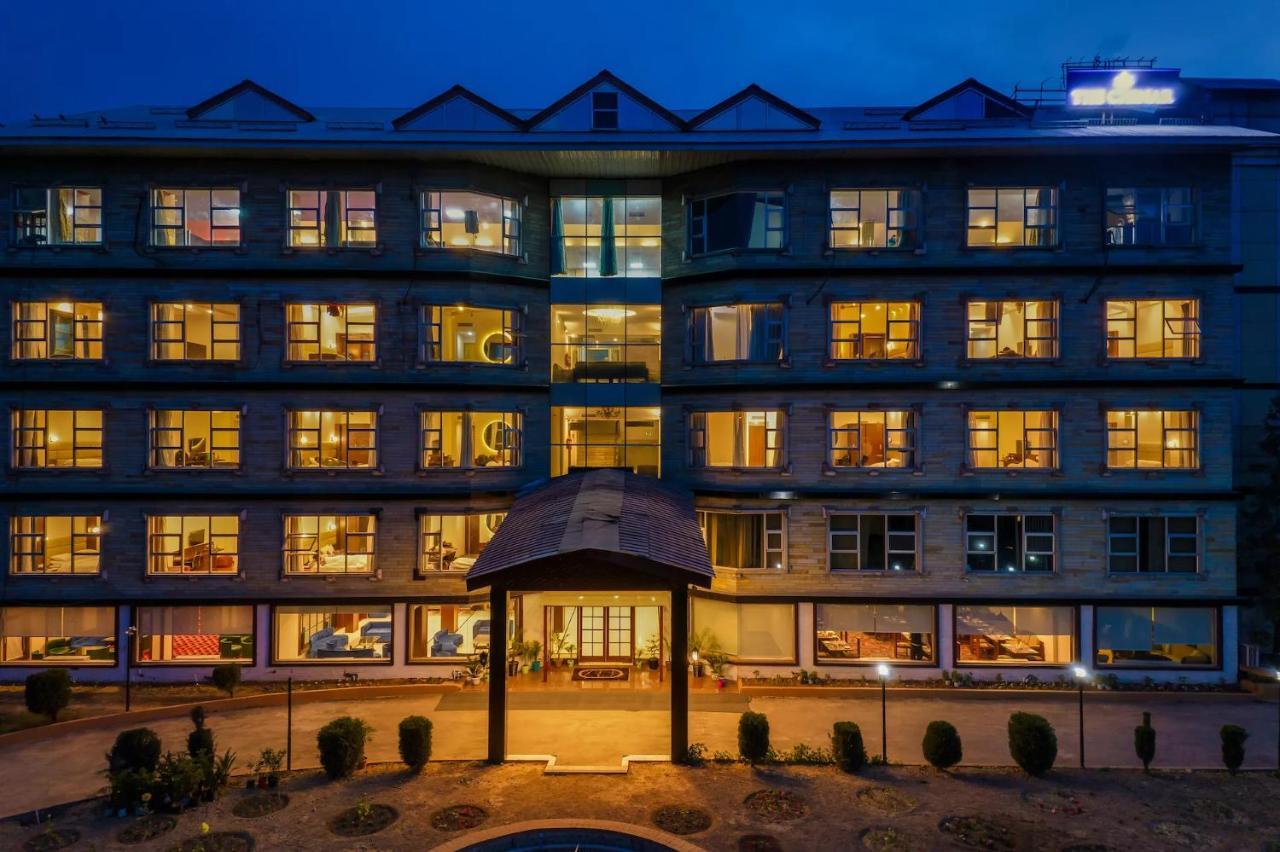Hotel The Chinar Srinagar Exterior foto